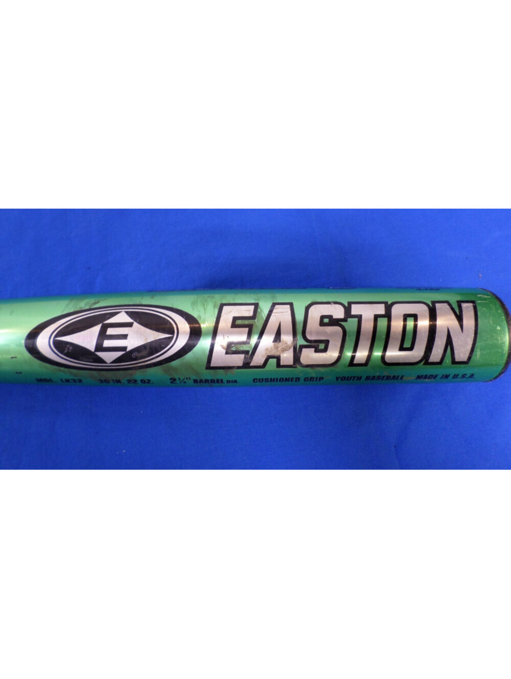 EASTON CYCLONE LK32 YOUTH BASEBALL BAT CUSHIONED GRIP 30in 22oz 2 1/4in
